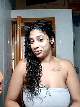 Snapshot of Shura_xxxBig chatting on December 4, 1:26 am Shura xxxBig online show from December 4, 1:26 am