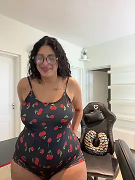 Shura xxxBig online show from June 20, 10:23 pm
