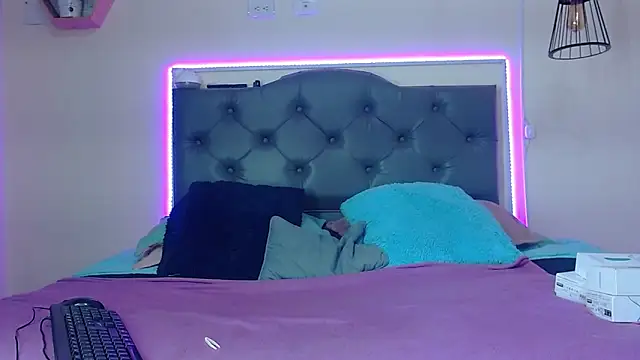 Snapshot of Kim_clark1 chatting on November 26, 3:24 pm Kim clark1 online show from November 26, 3:24 pm