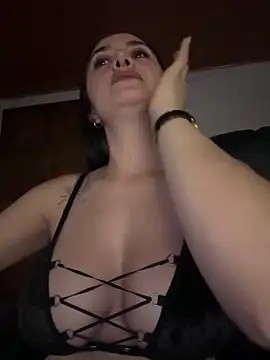 preetypeach online show from December 24, 4:22 am