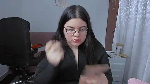 Aria Fullbuster online show from December 5, 8:49 pm