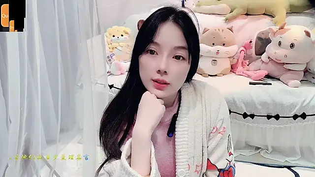 AKiKi711 online show from October 9, 4:38 pm