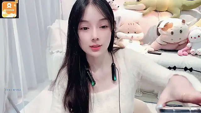 AKiKi711 online show from October 19, 4:29 pm