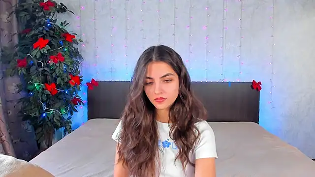 Milana Crystal  online show from January 24, 11:15 am