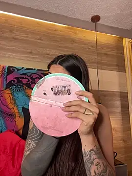 Cori Paige online show from November 28, 4:04 am