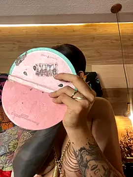 Cori Paige online show from November 30, 4:16 am