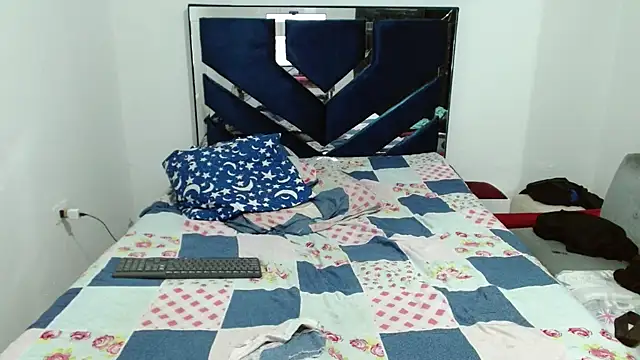 MiguelAngelxl online show from October 16, 4:24 am