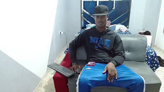 MiguelAngelxl online show from November 20, 2:12 am