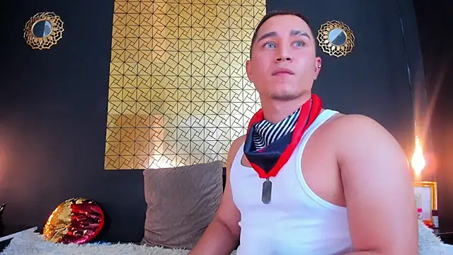 Snapshot of francesco_evan chatting on January 4, 8:48 pm francesco evan online show from January 4, 8:48 pm