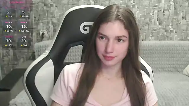 MissMiaCutie online show from September 16, 4:30 pm