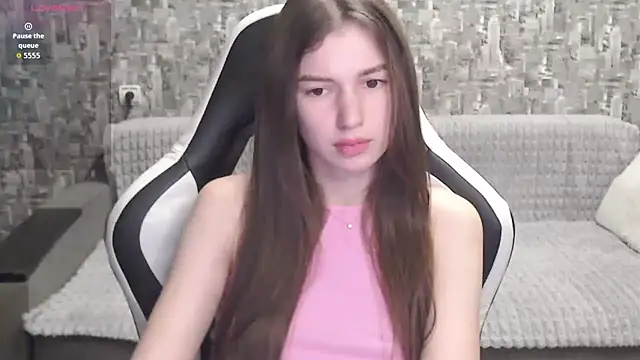 MissMiaCutie online show from September 19, 9:11 am