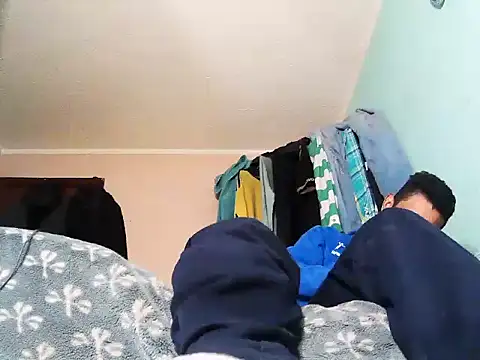 andrescaraballo online show from October 24, 3:14 am