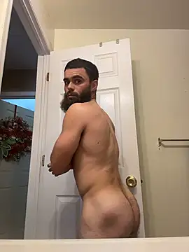 Snapshot of bigtimber09 chatting on April 4, 10:18 pm bigtimber09 online show from April 4, 10:18 pm