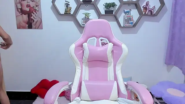 SharonSander online show from November 25, 9:59 pm