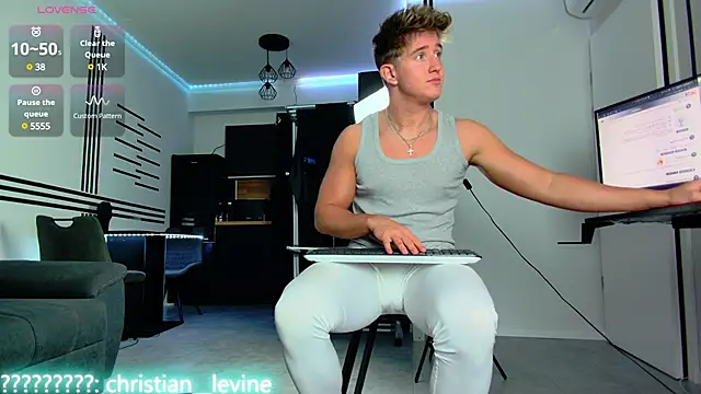 Snapshot of ChristianLevine_ chatting on January 19, 7:04 pm ChristianLevine online show from January 19, 7:04 pm