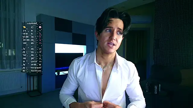ChristianLevine  online show from April 28, 9:20 pm