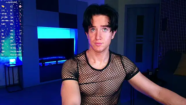 ChristianLevine  online show from May 24, 8:14 pm