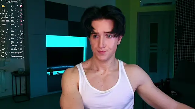 ChristianLevine  online show from May 31, 8:21 pm