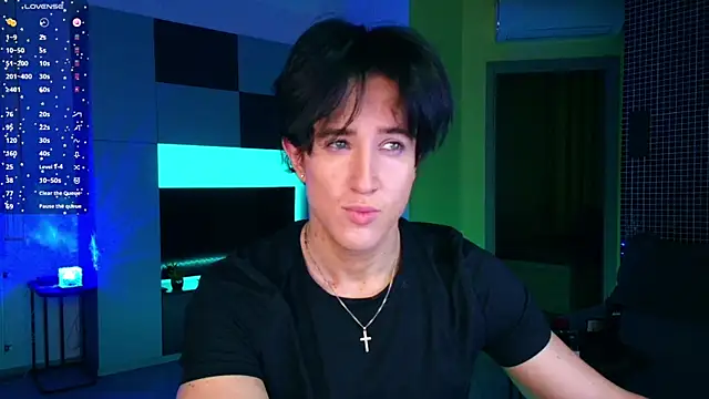 ChristianLevine  online show from June 3, 8:14 pm