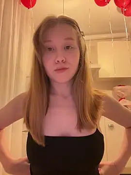 Snapshot of Eva_Weyne chatting on March 29, 9:26 pm Eva Weyne online show from March 29, 9:26 pm