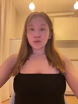 Snapshot of Eva_Weyne chatting on April 10, 9:08 pm Eva Weyne online show from April 10, 9:08 pm