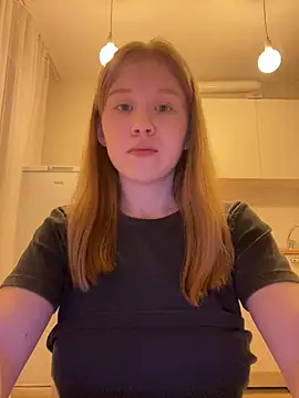 Snapshot of Eva_Weyne chatting on April 15, 8:09 pm Eva Weyne online show from April 15, 8:09 pm