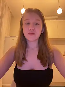 Snapshot of Eva_Weyne chatting on April 16, 8:42 pm Eva Weyne online show from April 16, 8:42 pm