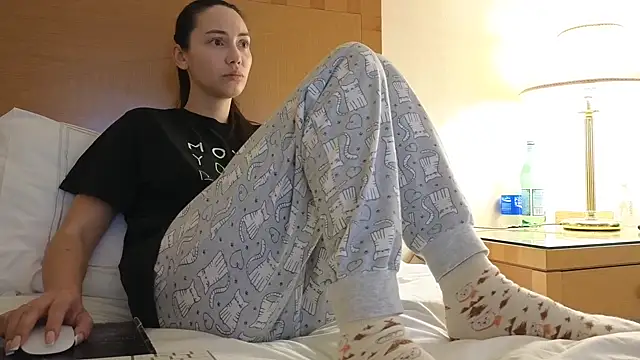 Mr-and-Mrs-Smith online show from March 11, 5:24 pm