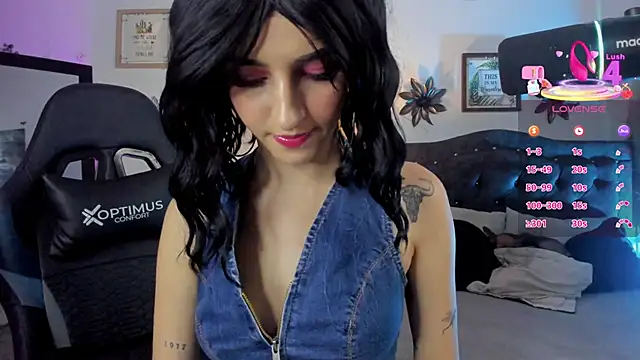 devlin violett online show from October 1, 1:33 am