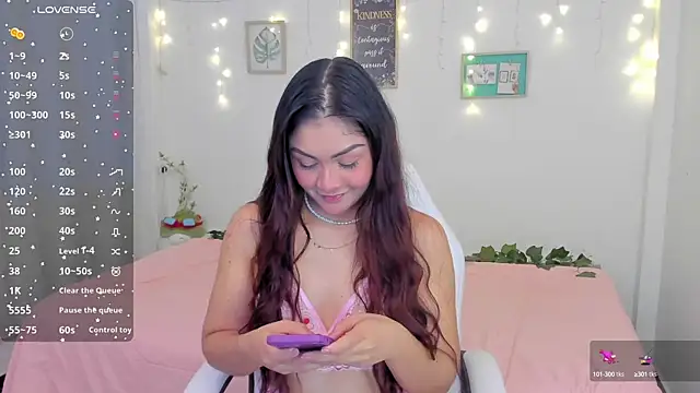 cute baby5 online show from February 1, 9:40 pm