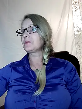 irinamaux online show from January 6, 2:36 pm