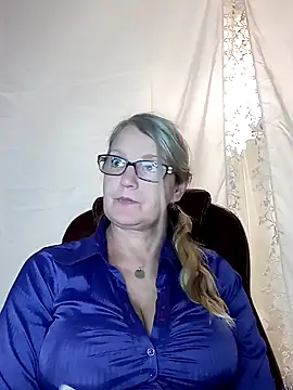 irinamaux online show from January 10, 1:20 pm