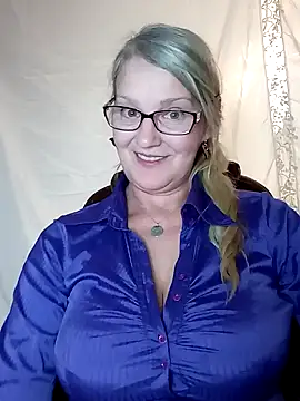 irinamaux online show from January 10, 4:30 pm