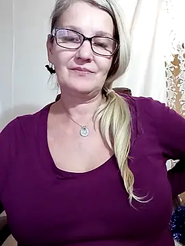 irinamaux online show from January 19, 9:34 pm