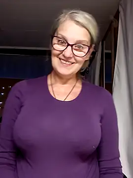 irinamaux online show from September 25, 5:00 am