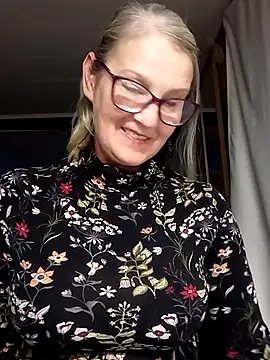 irinamaux online show from September 27, 4:50 am