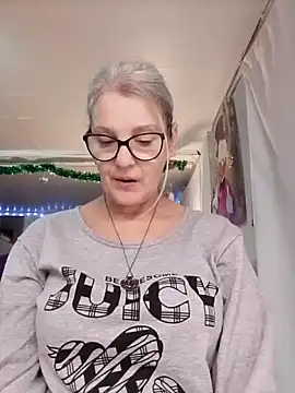 irinamaux online show from November 26, 7:53 am