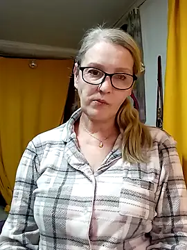 Snapshot of irinamaux chatting on March 22, 5:05 pm irinamaux online show from March 22, 5:05 pm
