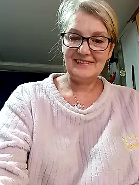 Snapshot of irinamaux chatting on April 15, 2:57 pm irinamaux online show from April 15, 2:57 pm
