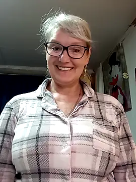 Snapshot of irinamaux chatting on May 15, 7:59 am irinamaux online show from May 15, 7:59 am