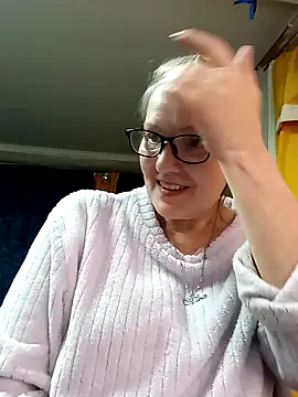 Snapshot of irinamaux chatting on May 26, 3:52 pm irinamaux online show from May 26, 3:52 pm