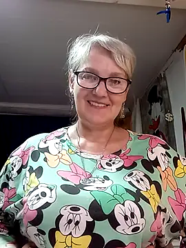Snapshot of irinamaux chatting on May 31, 9:38 pm irinamaux online show from May 31, 9:38 pm