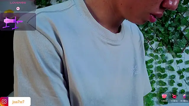 Snapshot of Levii_Ackermann chatting on September 20, 2:12 am Levii Ackermann online show from September 20, 2:12 am