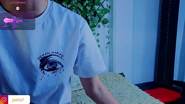 Snapshot of Levii_Ackermann chatting on September 26, 12:09 pm Levii Ackermann online show from September 26, 12:09 pm