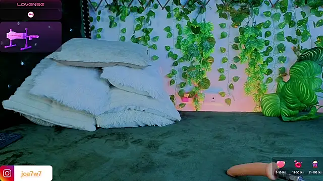 Snapshot of Levii_Ackermann chatting on October 3, 2:03 pm Levii Ackermann online show from October 3, 2:03 pm