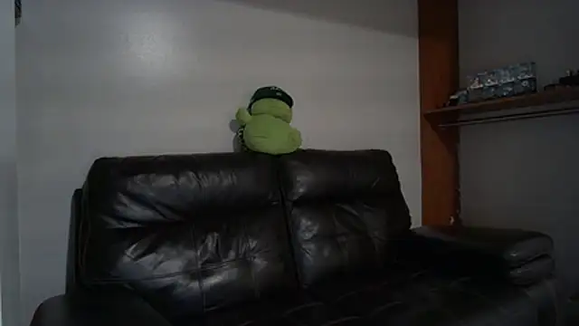 Zander823 online show from March 10, 2:16 am