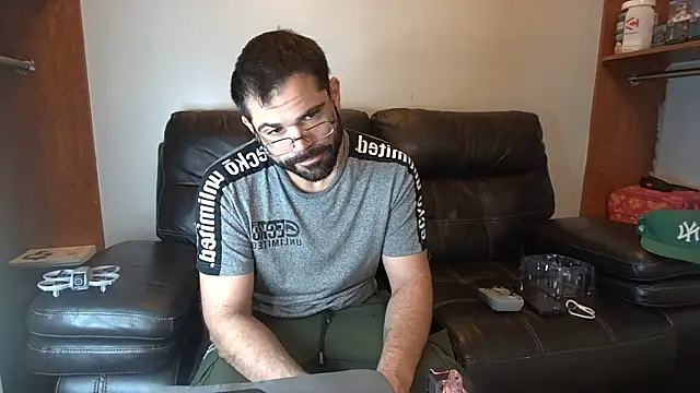 Zander823 online show from March 13, 8:59 pm