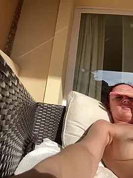 LexyGold online show from December 18, 1:50 pm