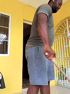 Snapshot of Bighood_T chatting on December 22, 7:10 pm Bighood T online show from December 22, 7:10 pm