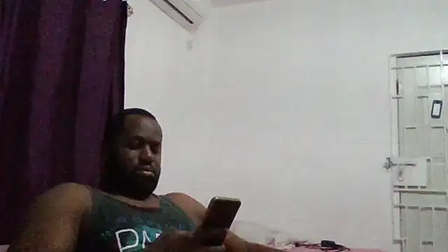 Snapshot of Bighood_T chatting on October 7, 5:15 am Bighood T online show from October 7, 5:15 am